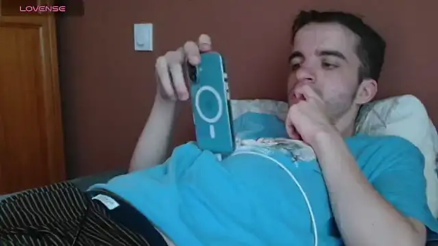 Tombgy07's Webcam Show