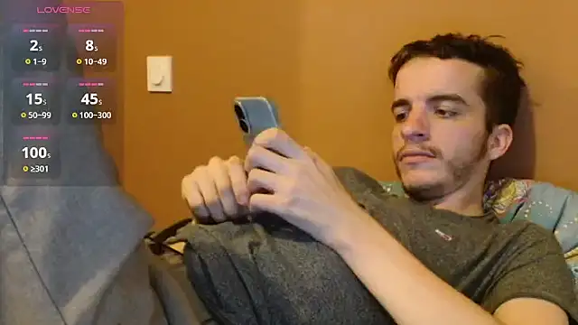 Tombgy07 Show in webcam