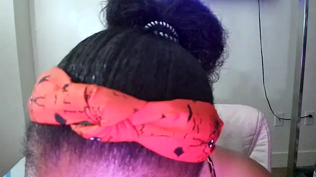mzpretty444 XXX чат на живо