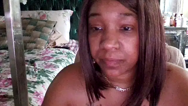 mzpretty444's Live XXX Chat