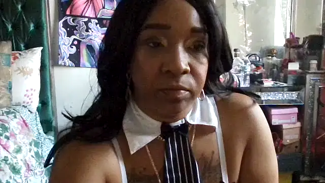 Pokazy przed kamerką – mzpretty444