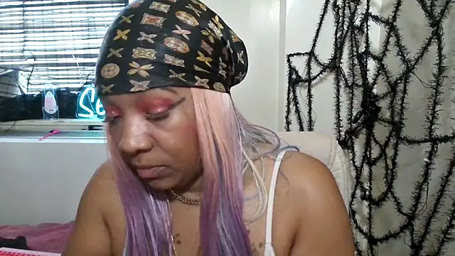 mzpretty444 Webcam Show