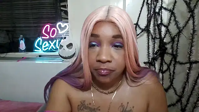 mzpretty444's Webcam Show