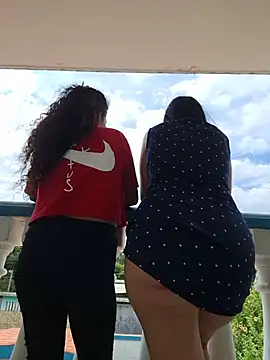 Ally-cutee's Live XXX Chat