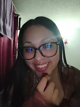 Bella-Gema's Live XXX Chat