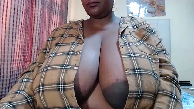 CHOCOLATEDARKBUSTYX's Webcam Show