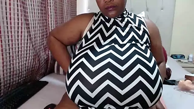 CHOCOLATEDARKBUSTYX Live XXX Chat