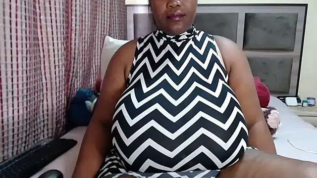 CHOCOLATEDARKBUSTYX Live XXX-Chat