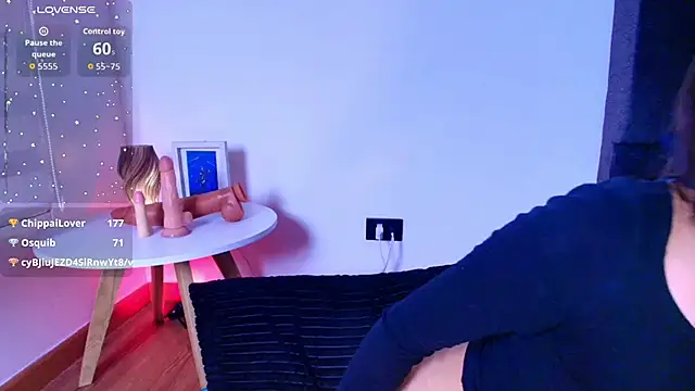 tati_cardenas' Webcam Show
