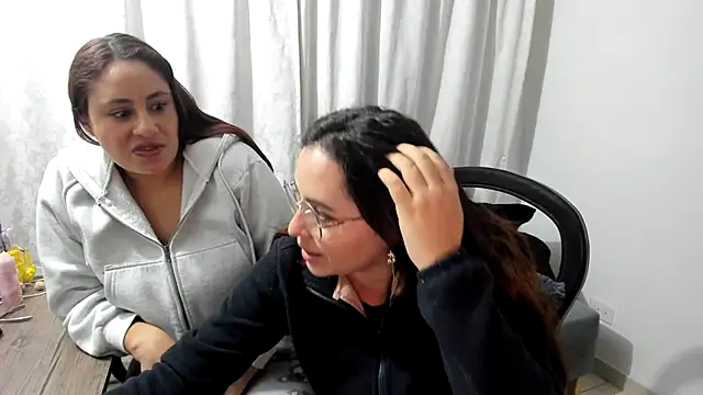 _girls_on_fire_'s Live XXX Chat