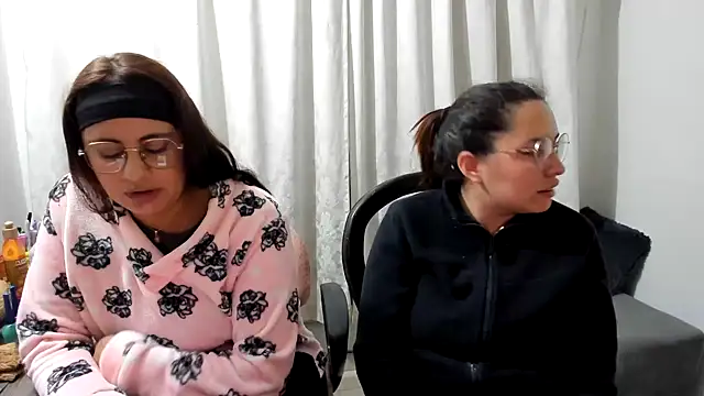 _girls_on_fire_'s Live XXX Chat