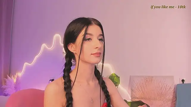 Show modela LauraCoy na web-kameri