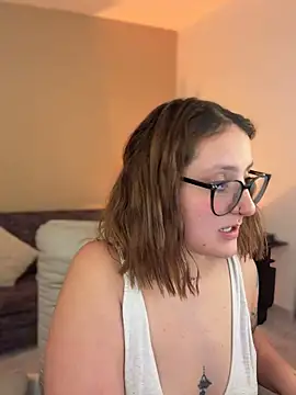 Megan_lu2 Chat XXX in diretta