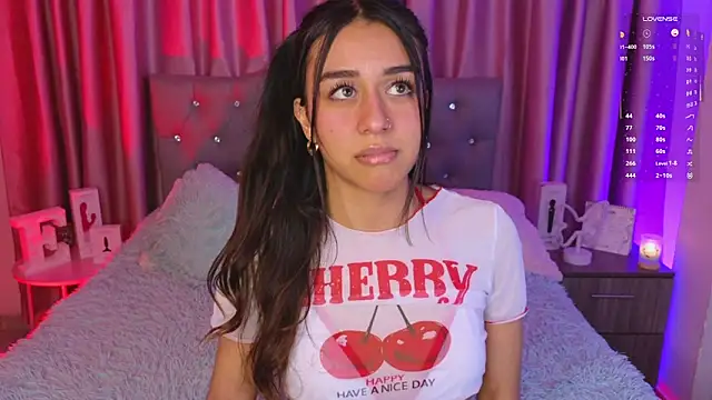 Chat +18 de Emiily_Scott1 ao vivo