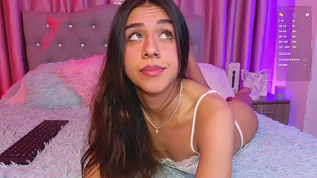 Emiily_Scott1's Live XXX Chat