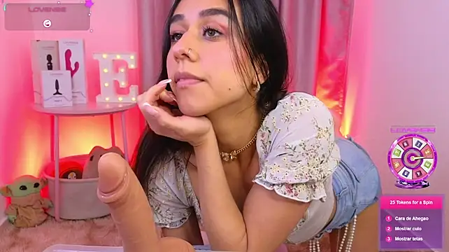 Czat XXX na żywo – Emiily_Scott1