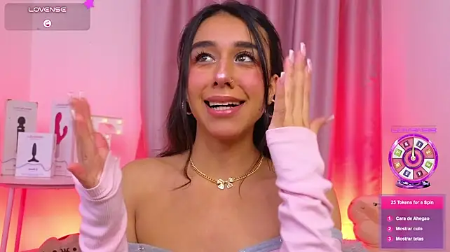 Emiily_Scott1's Webcam Show