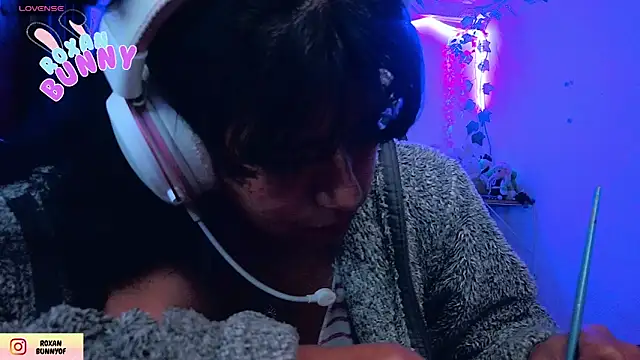 צ'אט XXX בשידור חי של Roxanbunny1