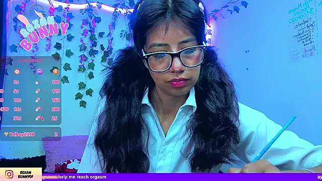 Živý XXX chat Roxanbunny1