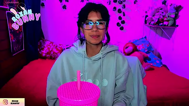 Chatroom XXX en direct de Roxanbunny1