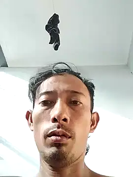 Dwirosebig Show in webcam