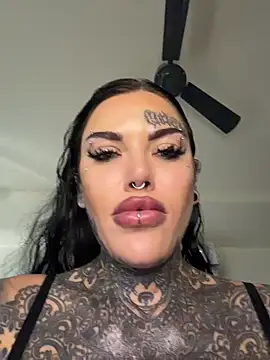 Pertunjukan Kamera Web darkinkedbabe