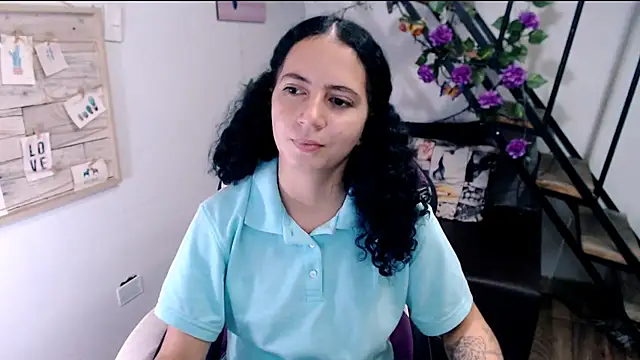 samantha_baby_ Adlı Modelin Canlı XXX Sohbeti
