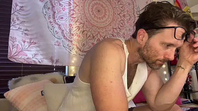 alexmannd Show in webcam