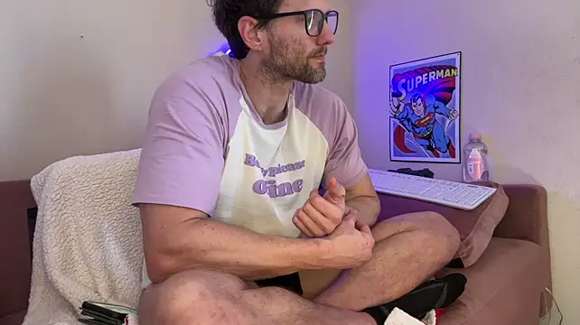 alexmannd: διαδικτυακό σόου στην κάμερα