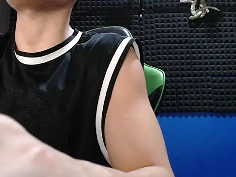Gymbro42 Adlı Modelin Web Kamerası Şovu