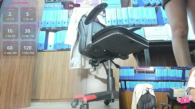 Pokazy przed kamerką – Office_Sexy
