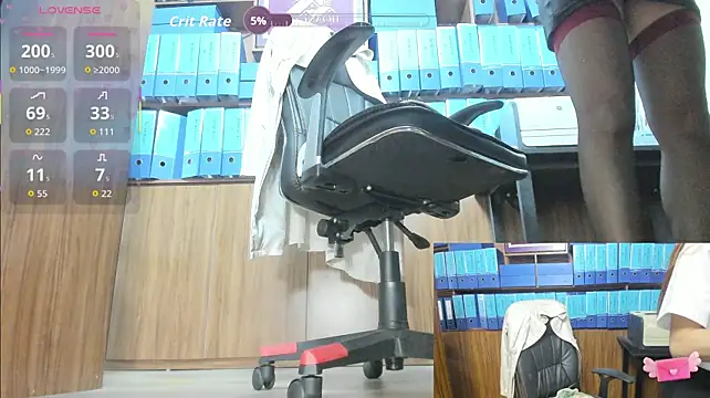 Pokazy przed kamerką – Office_Sexy