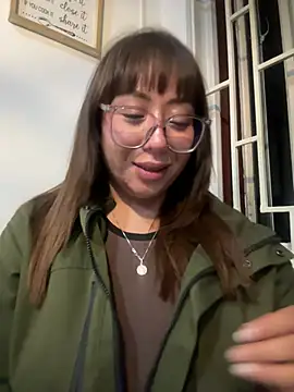 XXX chat u živo modela Kata_Bigboobs