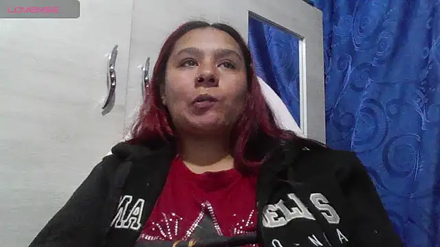 Charis_21's Live XXX Chat