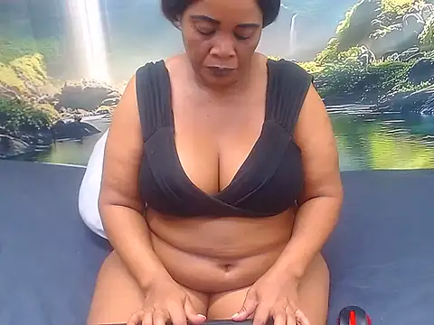 BLACKMILF4U 라이브 XXX 채팅
