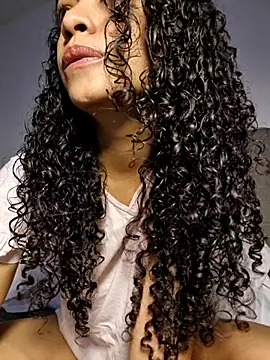 VelvetCurls লাইভ XXX চ্যাট
