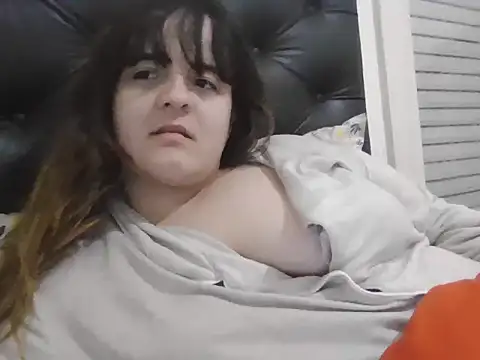 Bombon_ok Show in webcam