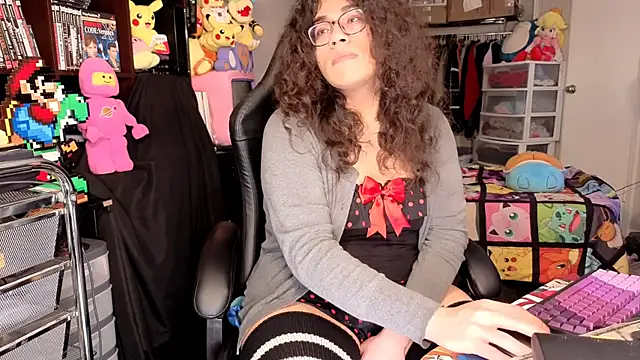 ShinyCherub webcam show