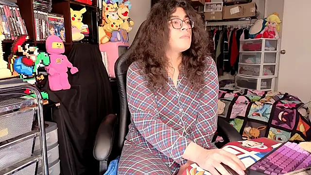 ShinyCherub Webcamshow