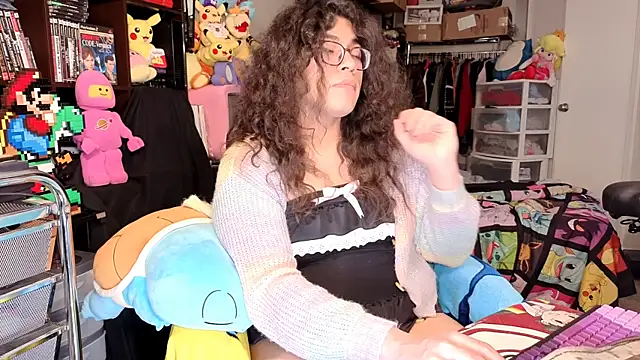 ShinyCherub Show in webcam