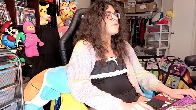 ShinyCherub Show in webcam