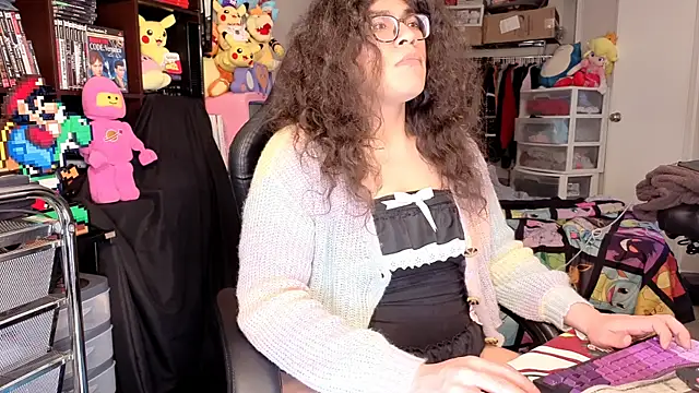 ShinyCherub Show Webcam