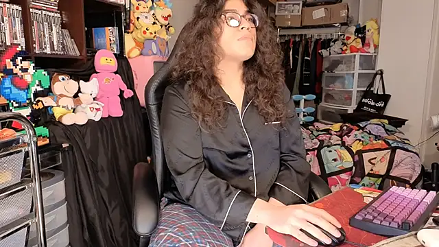 ShinyCherub webcam show