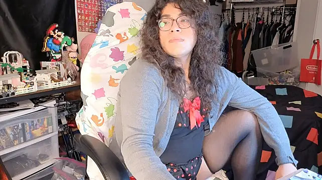 ShinyCherub Show in webcam