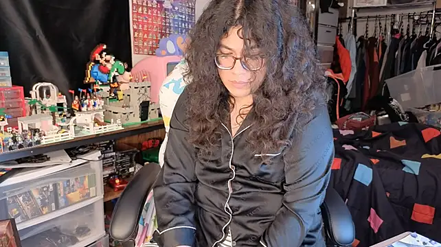 ShinyCherub Pertunjukan Webcam