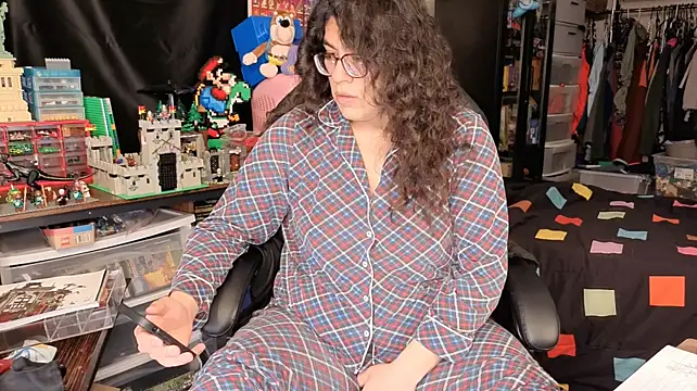 ShinyCherub Webcamshow