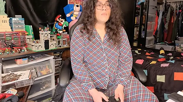 ShinyCherub Webcamshow