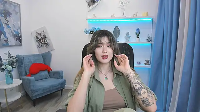 Chat +18 de AnneTLi ao vivo
