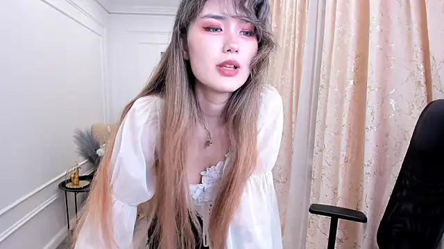 Онлайн чат XXX AnneTLi