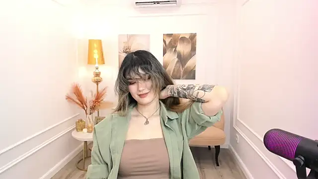 Chat +18 de AnneTLi ao vivo